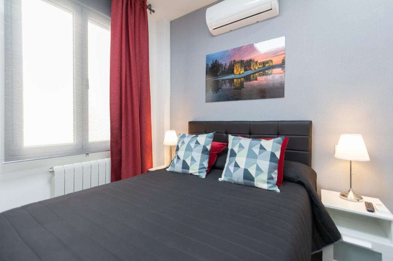 Gran Via Apartment Madrid Exterior photo